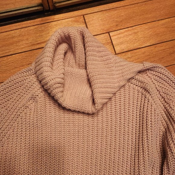 SWEATER = FABULOUS!! - Picture 2 of 4